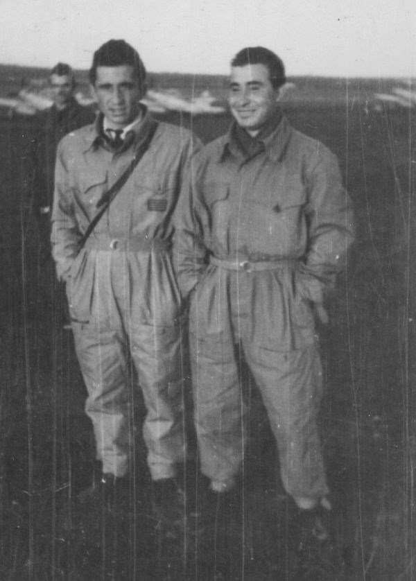 Piloti na pulskom aerodromu, vjerojatno 1949. godine